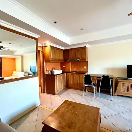 View Talay 6 Close To Central Beach Pattaya Exterior photo